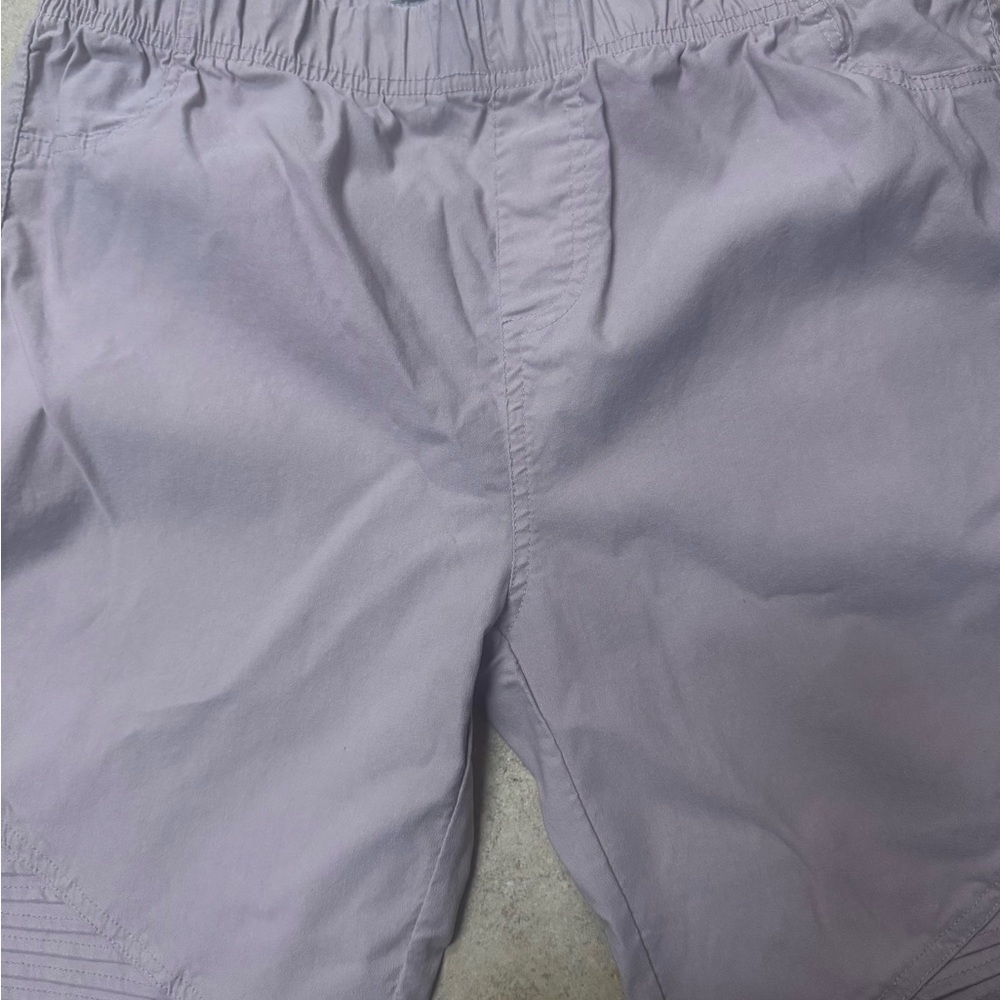 Women’s Light Pink capris - Picture 7 of 10